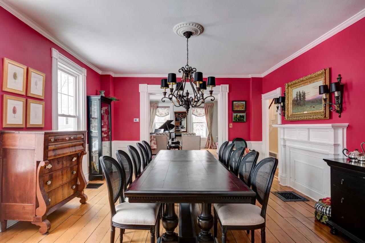 34 State "Historic Luxury Suites" Skaneateles Bagian luar foto