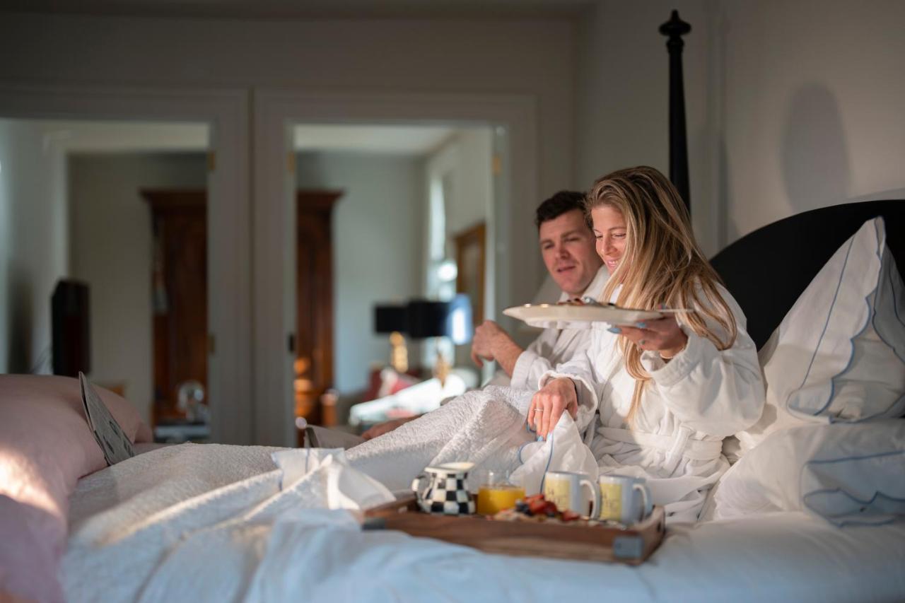 34 State "Historic Luxury Suites" Skaneateles Bagian luar foto
