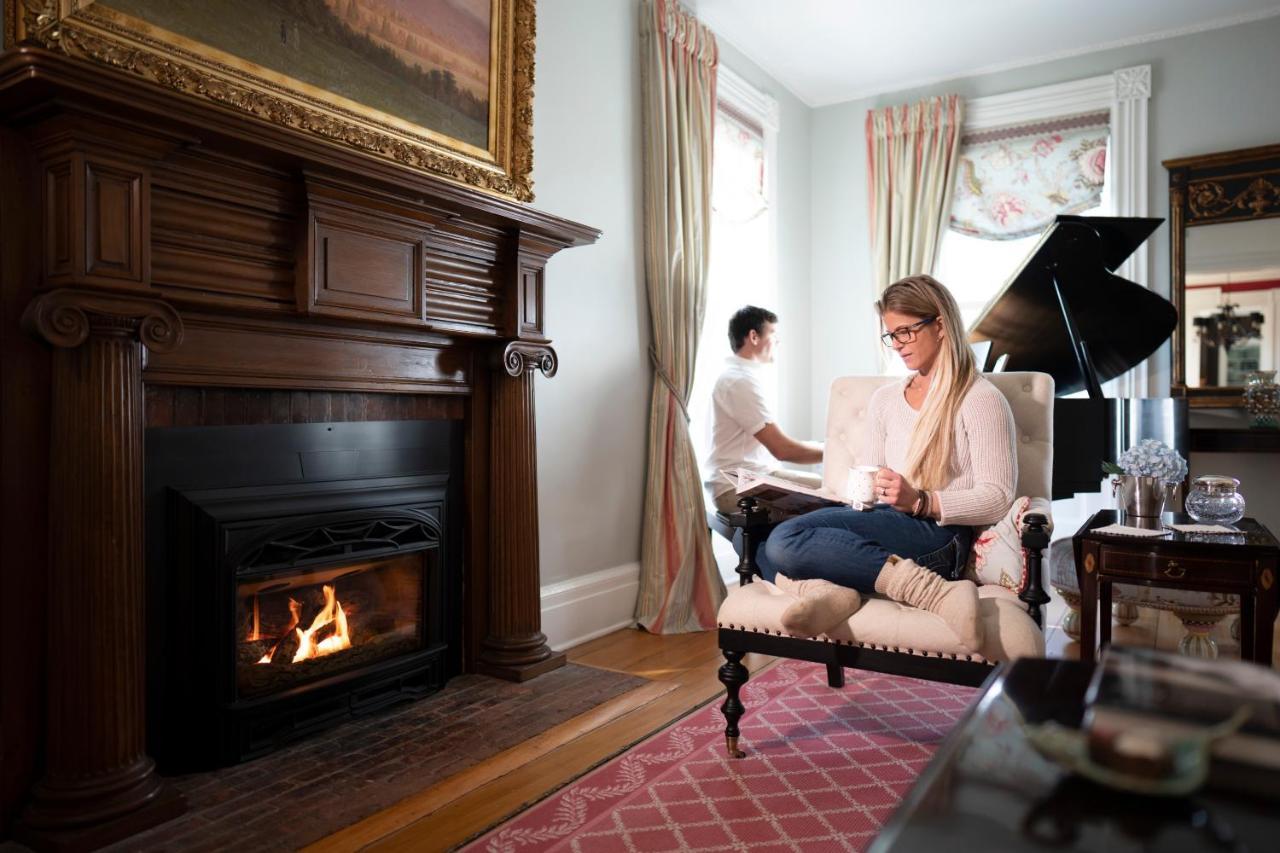 34 State "Historic Luxury Suites" Skaneateles Bagian luar foto