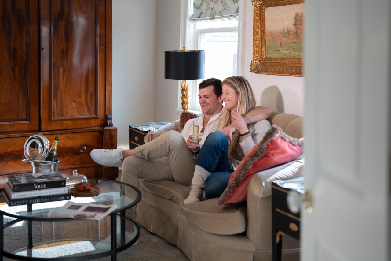 34 State "Historic Luxury Suites" Skaneateles Bagian luar foto