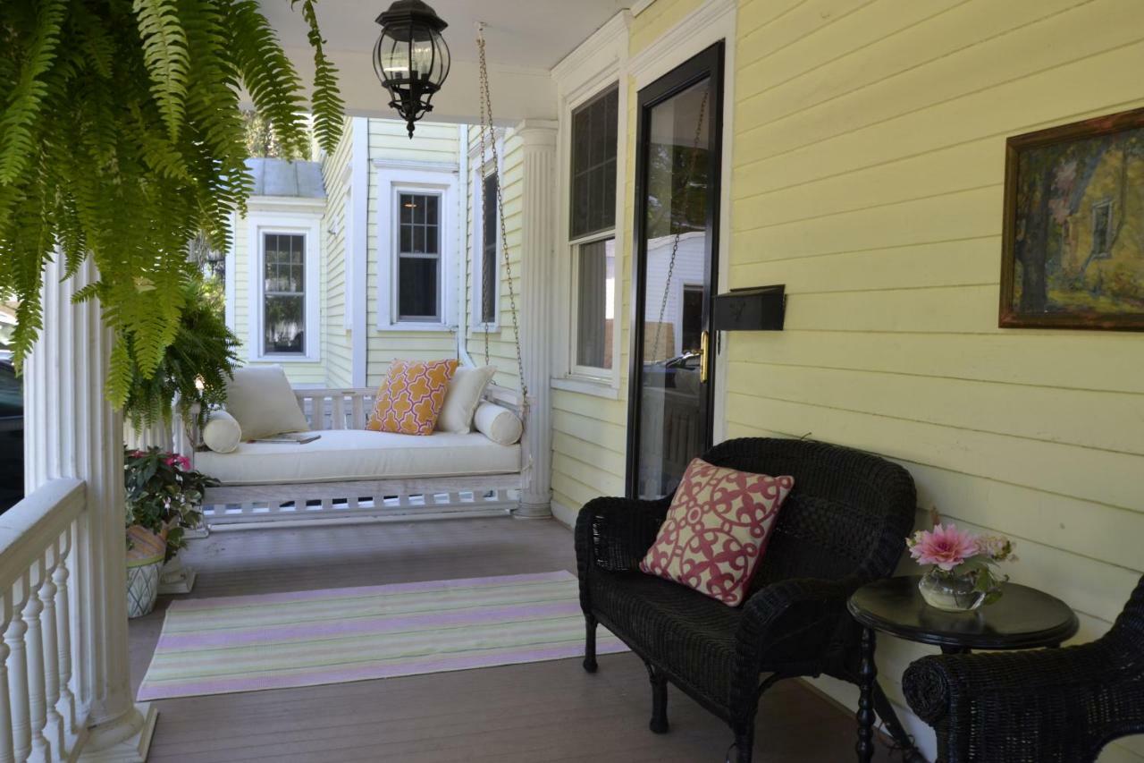 34 State "Historic Luxury Suites" Skaneateles Bagian luar foto