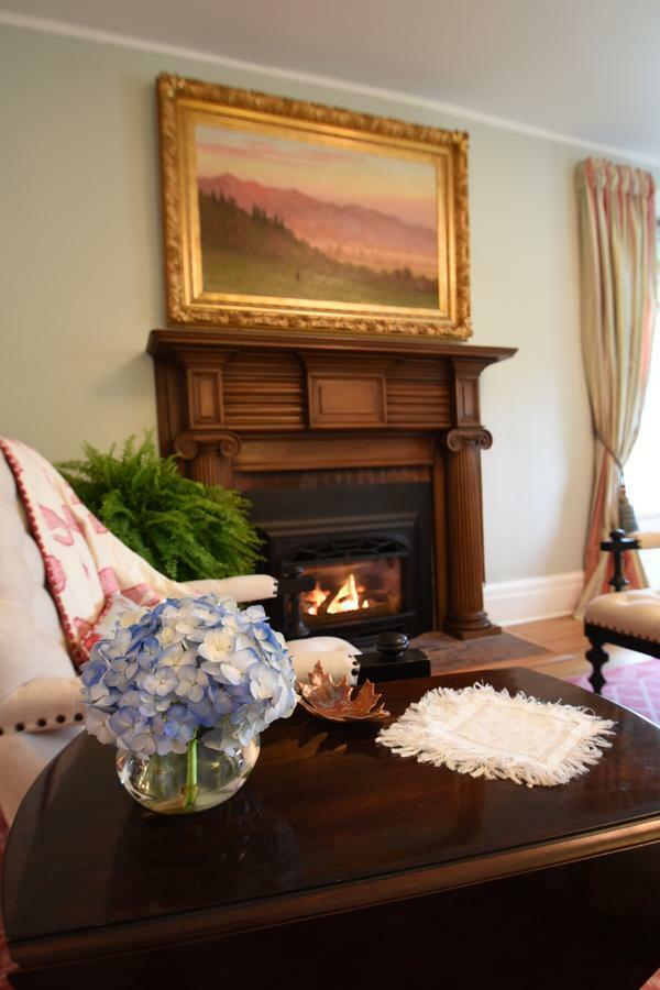 34 State "Historic Luxury Suites" Skaneateles Bagian luar foto