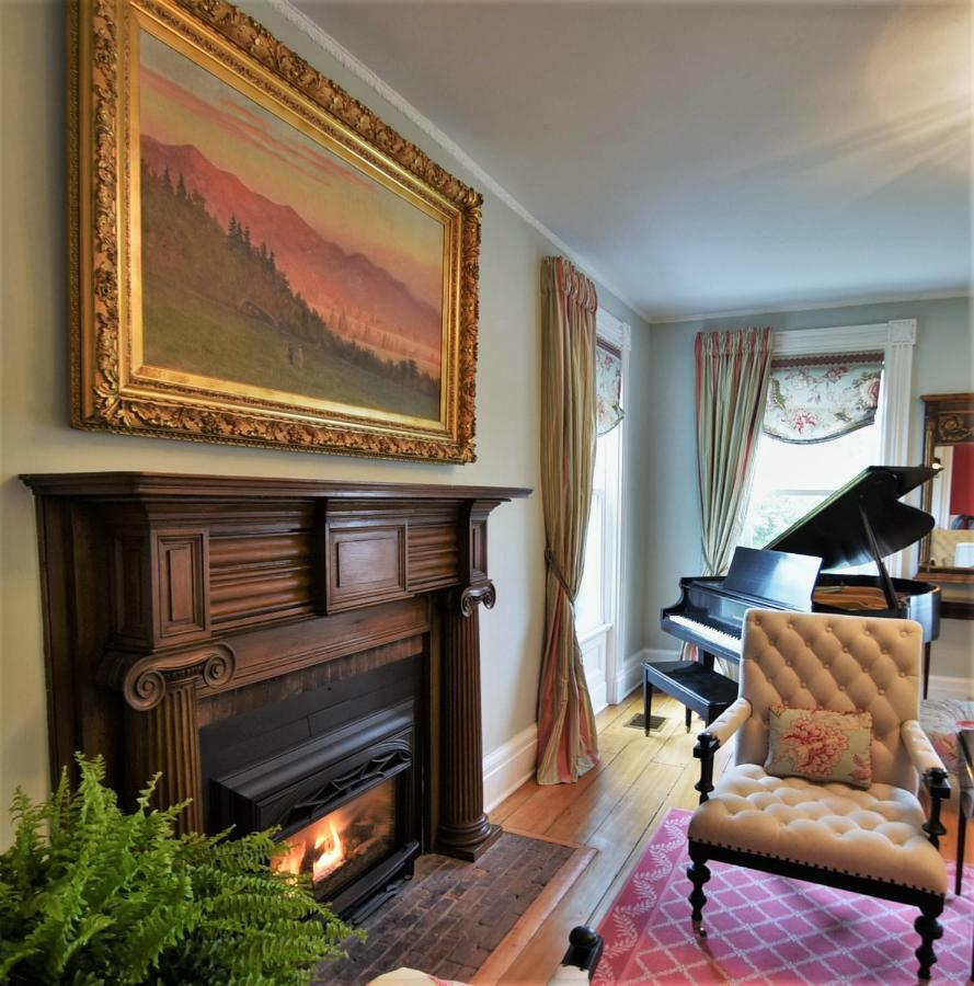 34 State "Historic Luxury Suites" Skaneateles Bagian luar foto