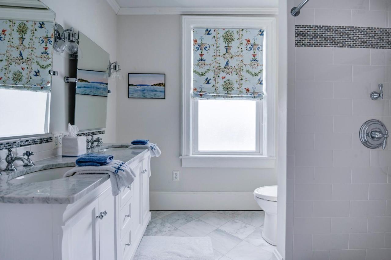 34 State "Historic Luxury Suites" Skaneateles Bagian luar foto