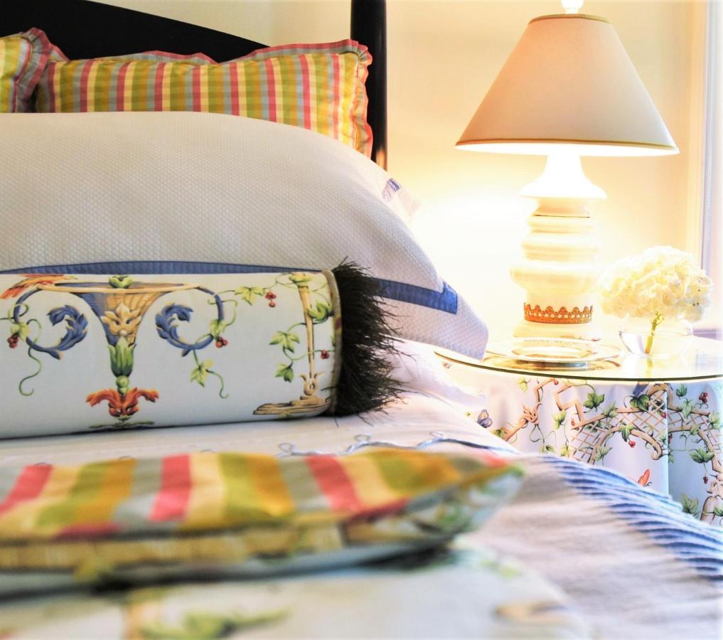 34 State "Historic Luxury Suites" Skaneateles Bagian luar foto